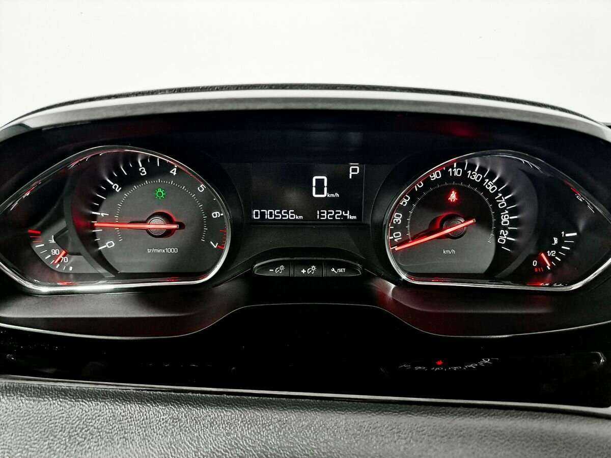Купить Peugeot 208, 2013, 70 100 км, фото №11