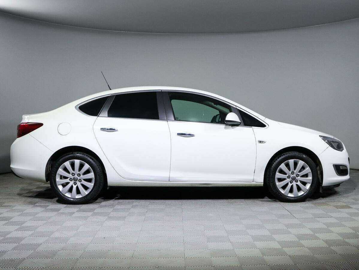 Купить Opel Astra, 2013, 98 000 км, фото №4