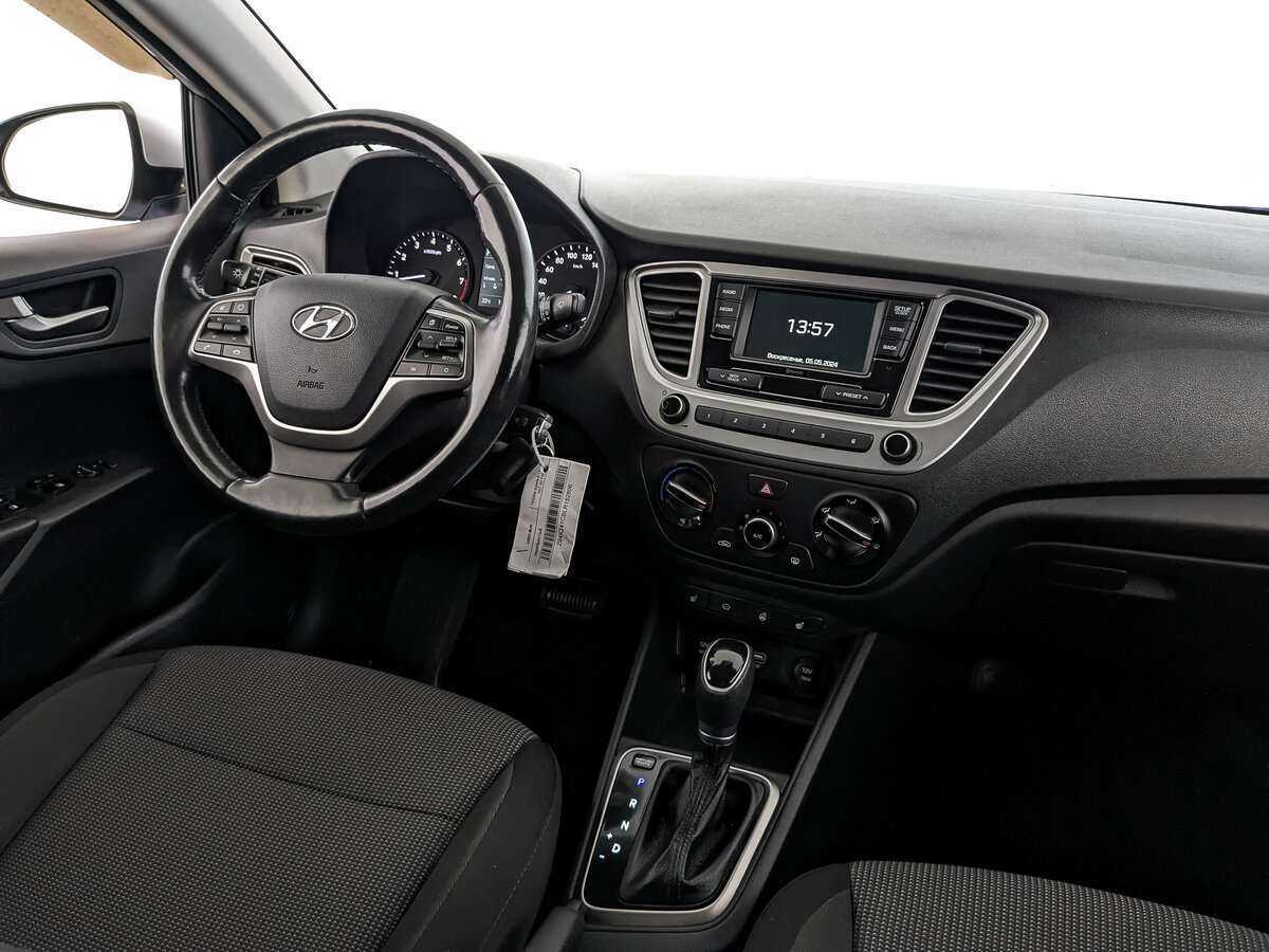 Купить Hyundai Solaris, 2019, 110 373 км, фото №17