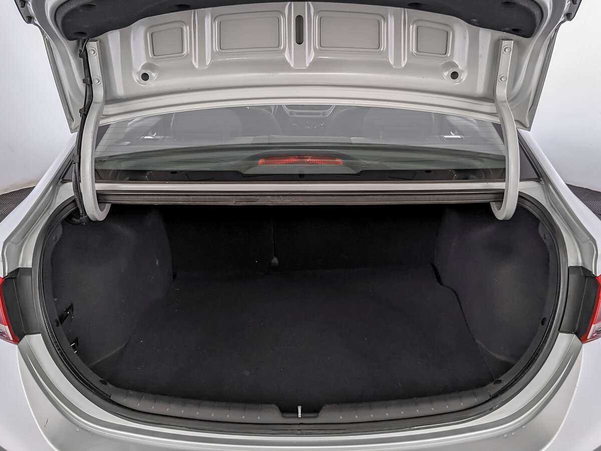 Купить Hyundai Solaris, 2018, 123 821 км, фото №10