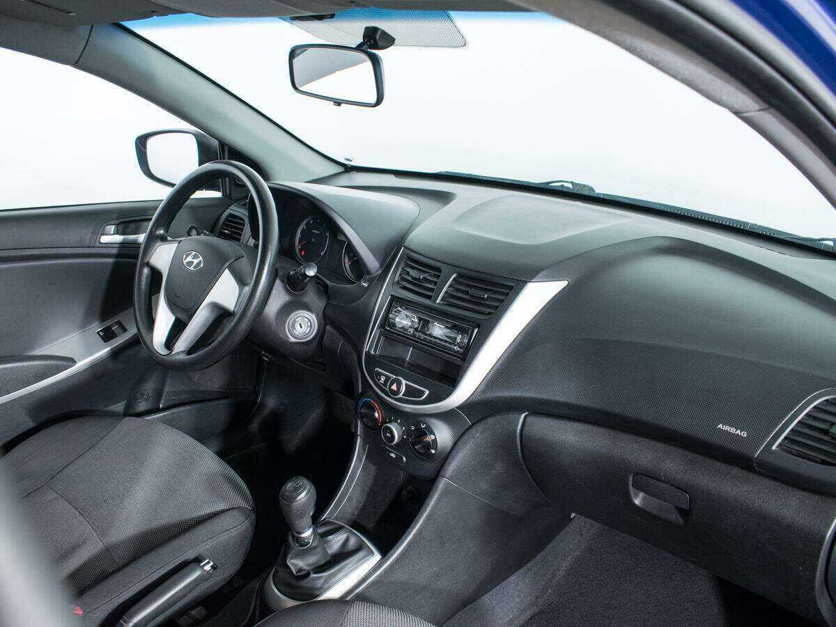 Купить Hyundai Solaris, 2012, 81 900 км, фото №9