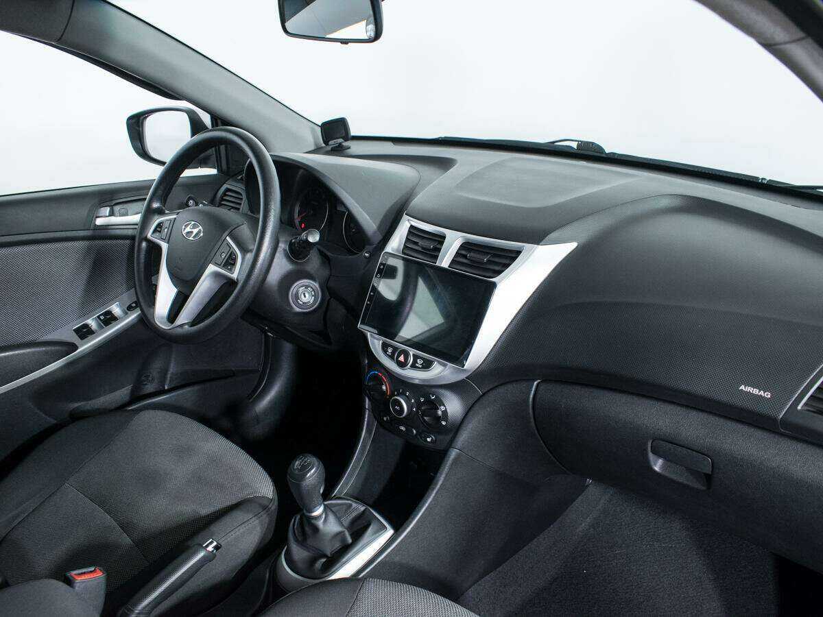 Купить Hyundai Solaris, 2012, 54 010 км, фото №9