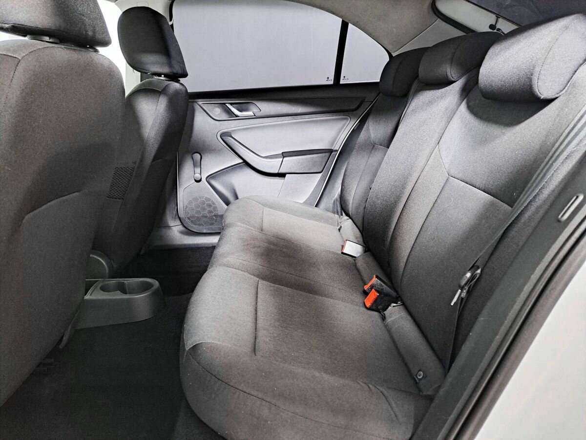 Купить Skoda Rapid, 2017, 210 000 км, фото №12