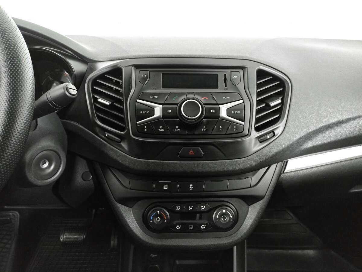 Купить Lada (ВАЗ) Vesta, 2015, 147 049 км, фото №11