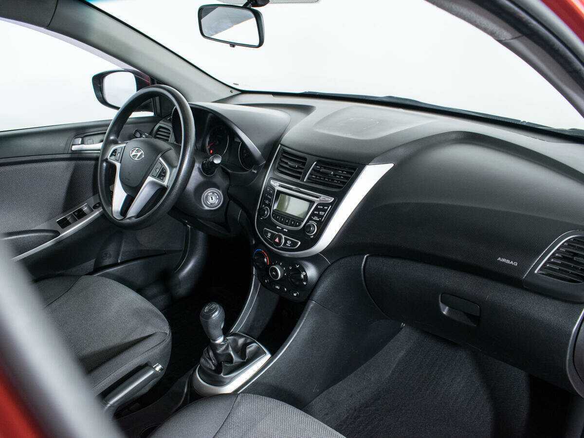 Купить Hyundai Solaris, 2012, 157 014 км, фото №9