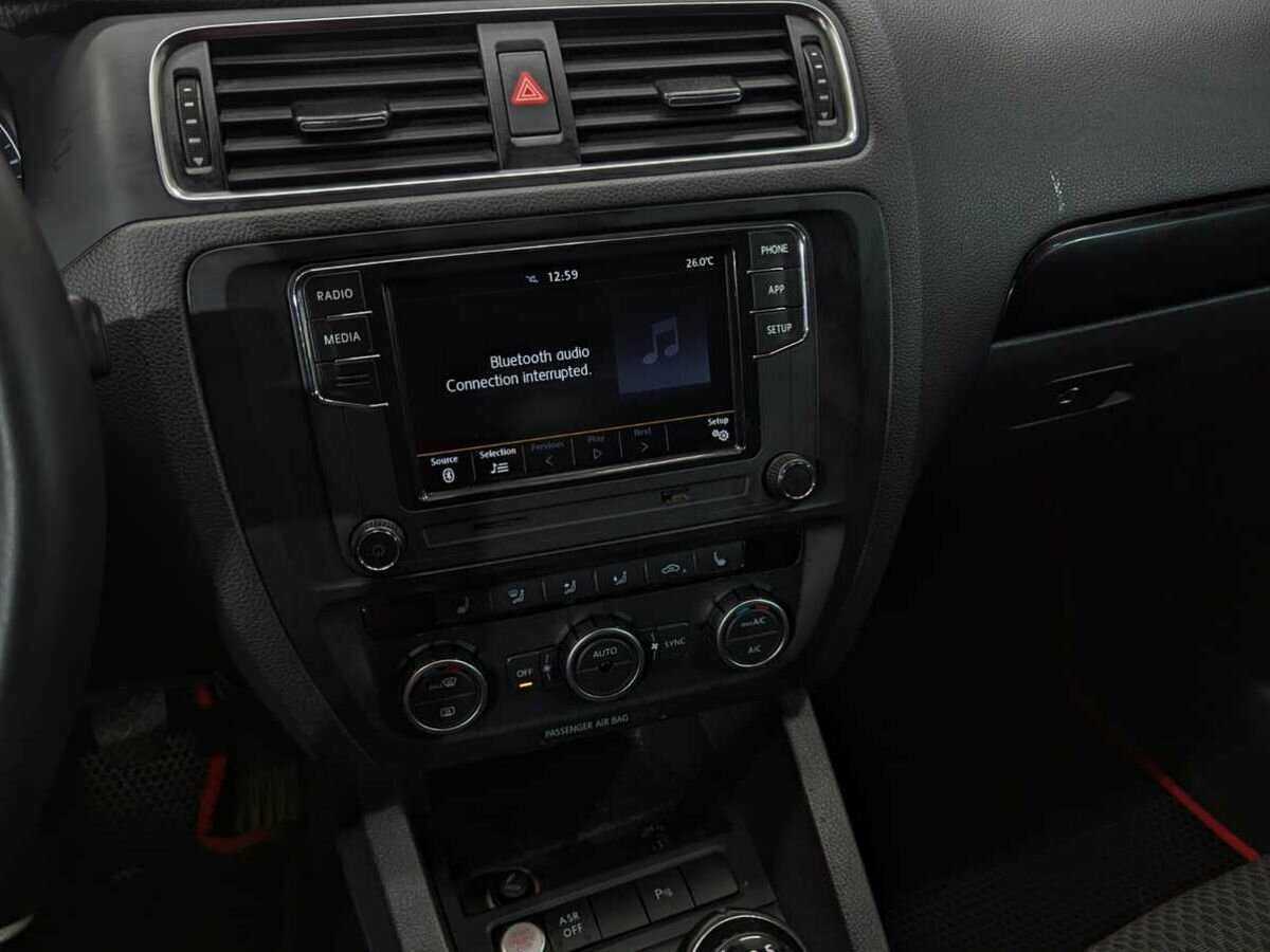 Купить Volkswagen Jetta, 2012, 251 739 км, фото №12