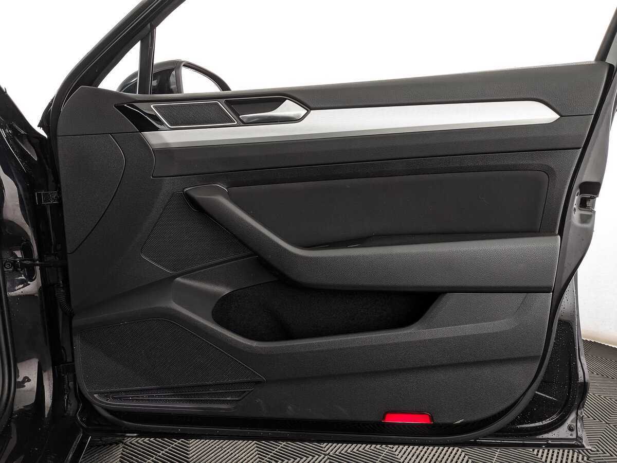Купить Volkswagen Passat, 2018, 108 936 км, фото №21