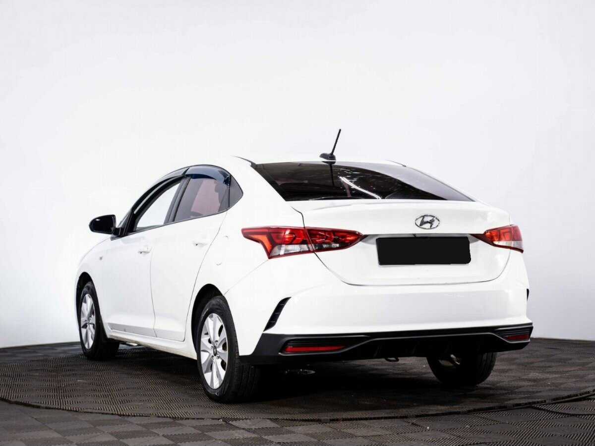 Купить Hyundai Solaris, 2018, 160 294 км, фото №4