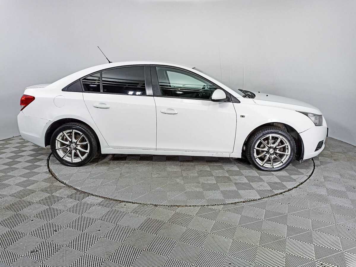 Купить Chevrolet Cruze, 2012, 311 653 км, фото №4