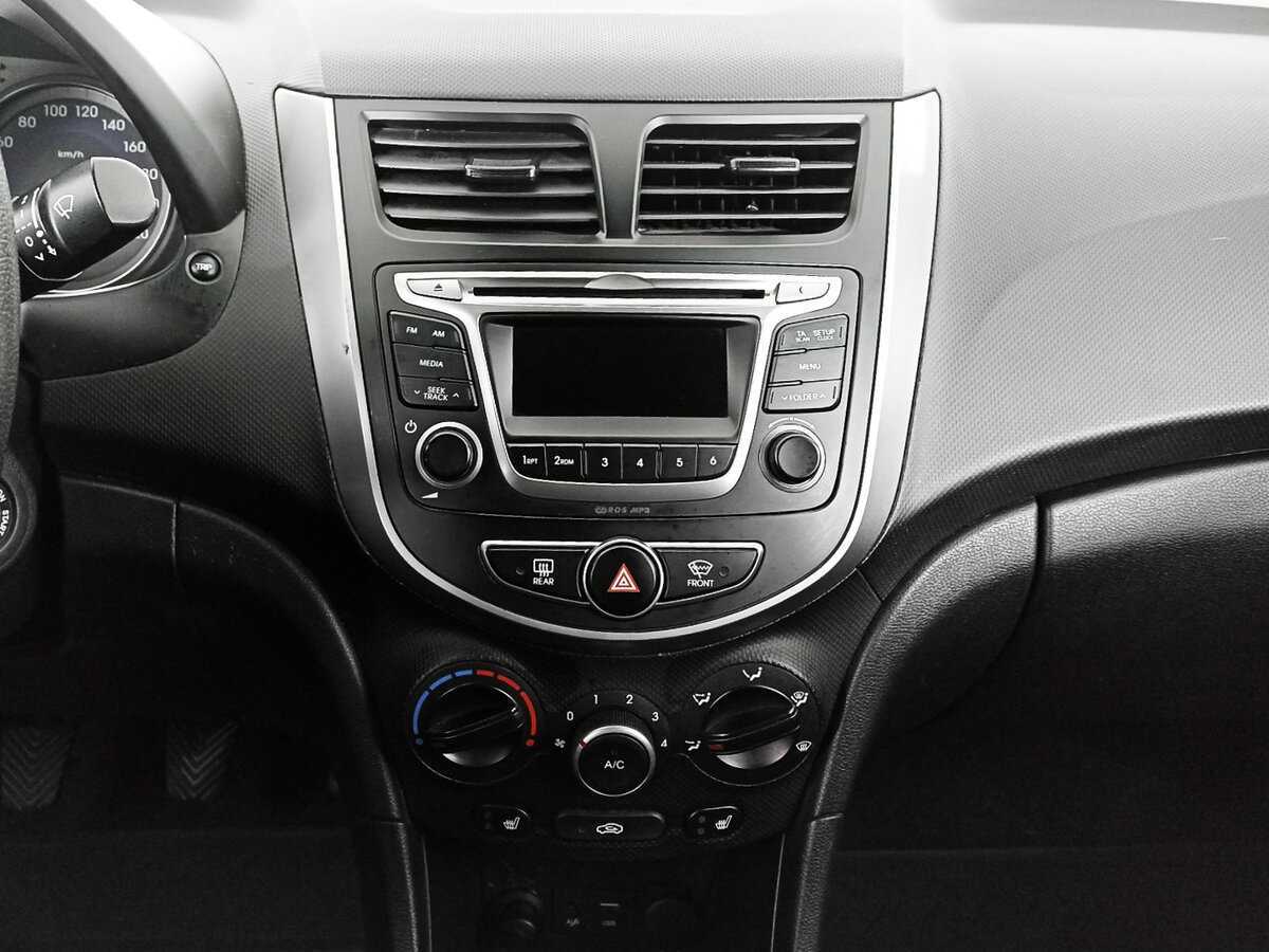 Купить Hyundai Solaris, 2015, 106 302 км, фото №11