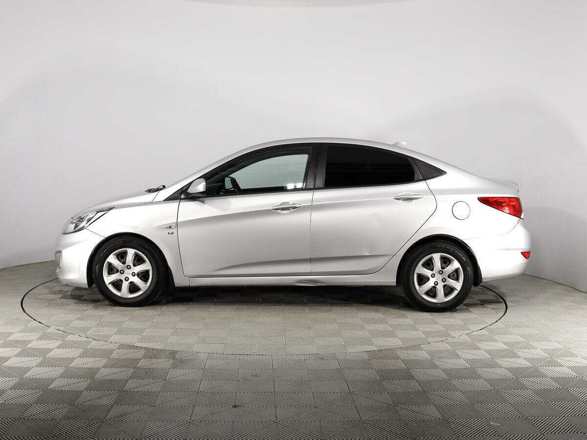 Купить Hyundai Solaris, 2012, 171 656 км, фото №4