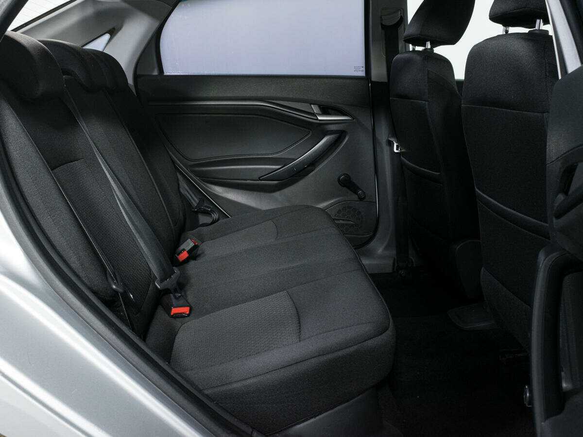 Купить Lada (ВАЗ) Vesta, 2017, 160 000 км, фото №11