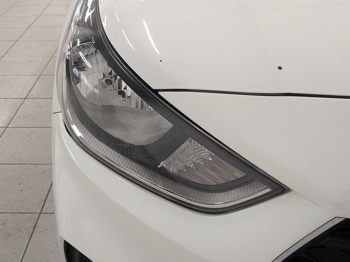 Купить Hyundai Solaris, 2017, 88 966 км, фото №11