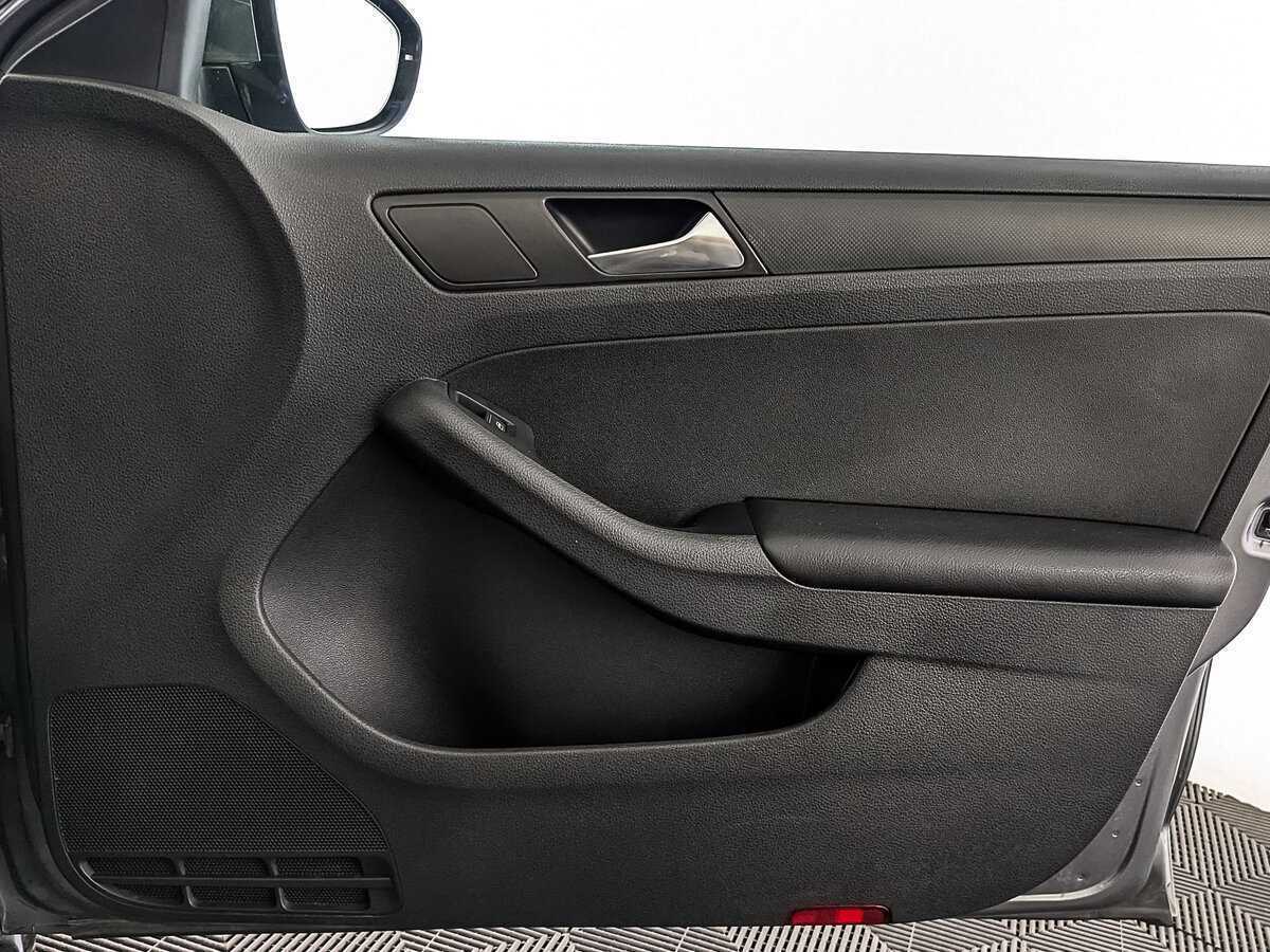 Купить Volkswagen Jetta, 2016, 227 183 км, фото №25