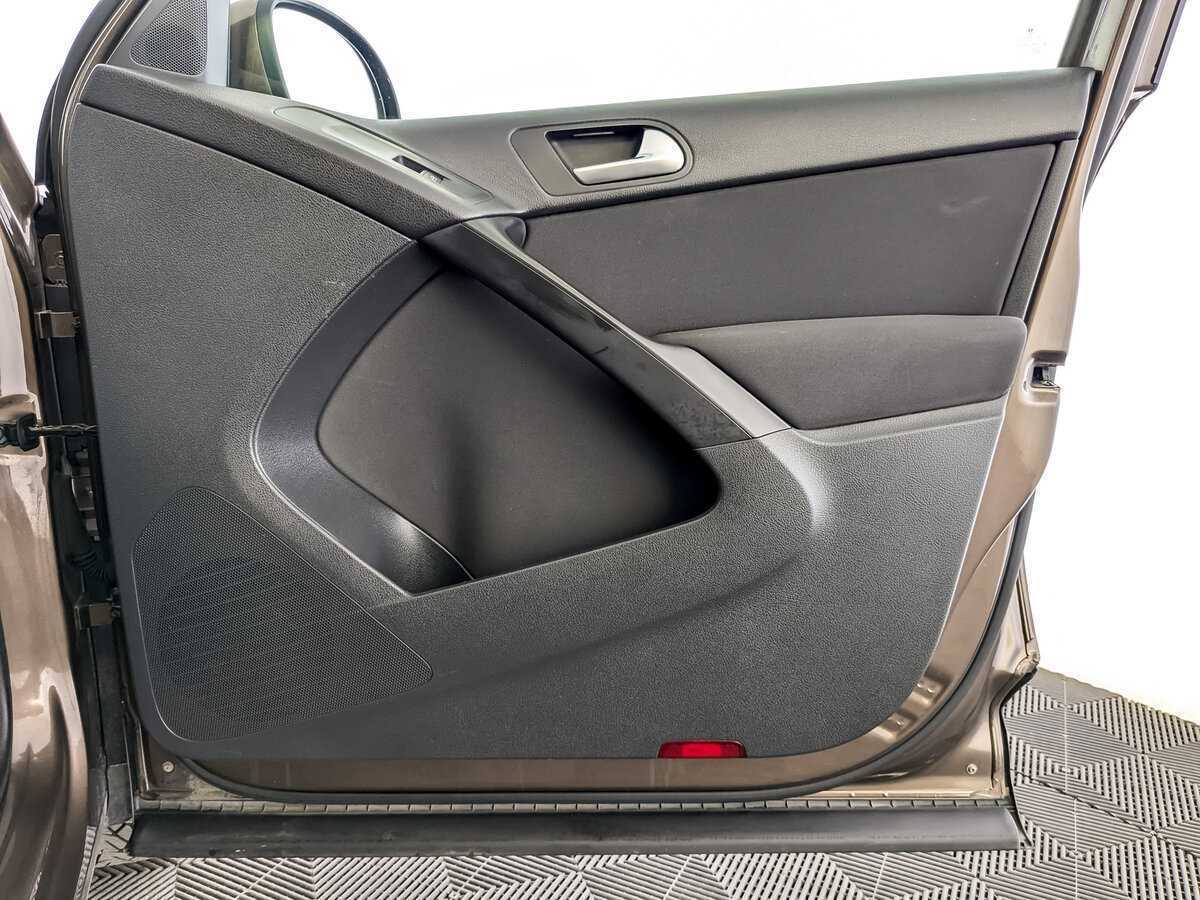 Купить Volkswagen Tiguan, 2016, 177 499 км, фото №24