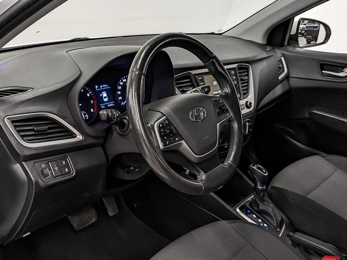 Купить Hyundai Solaris, 2017, 86 342 км, фото №16