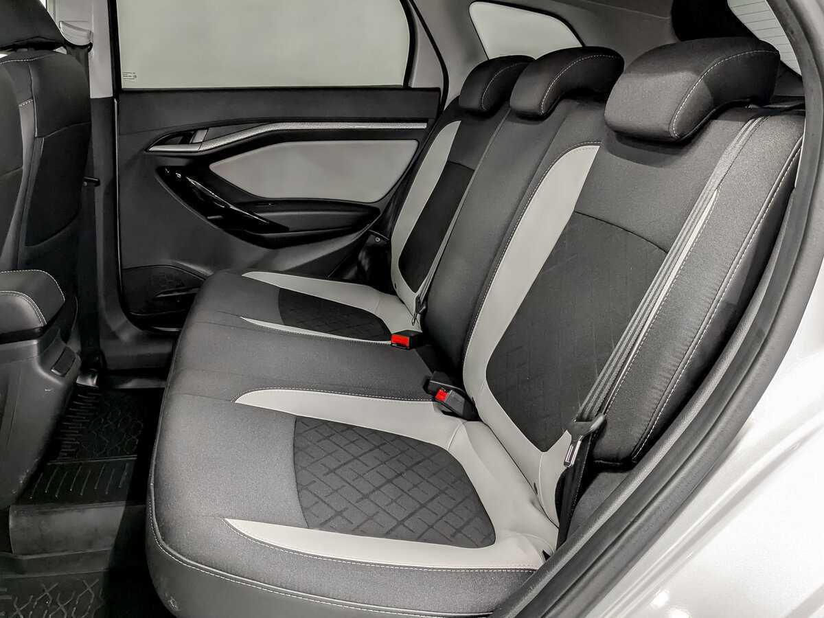 Купить Lada (ВАЗ) Vesta SW Cross, 2019, 67 452 км, фото №12