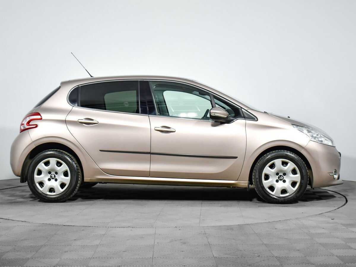 Купить Peugeot 208, 2014, 68 000 км, фото №4