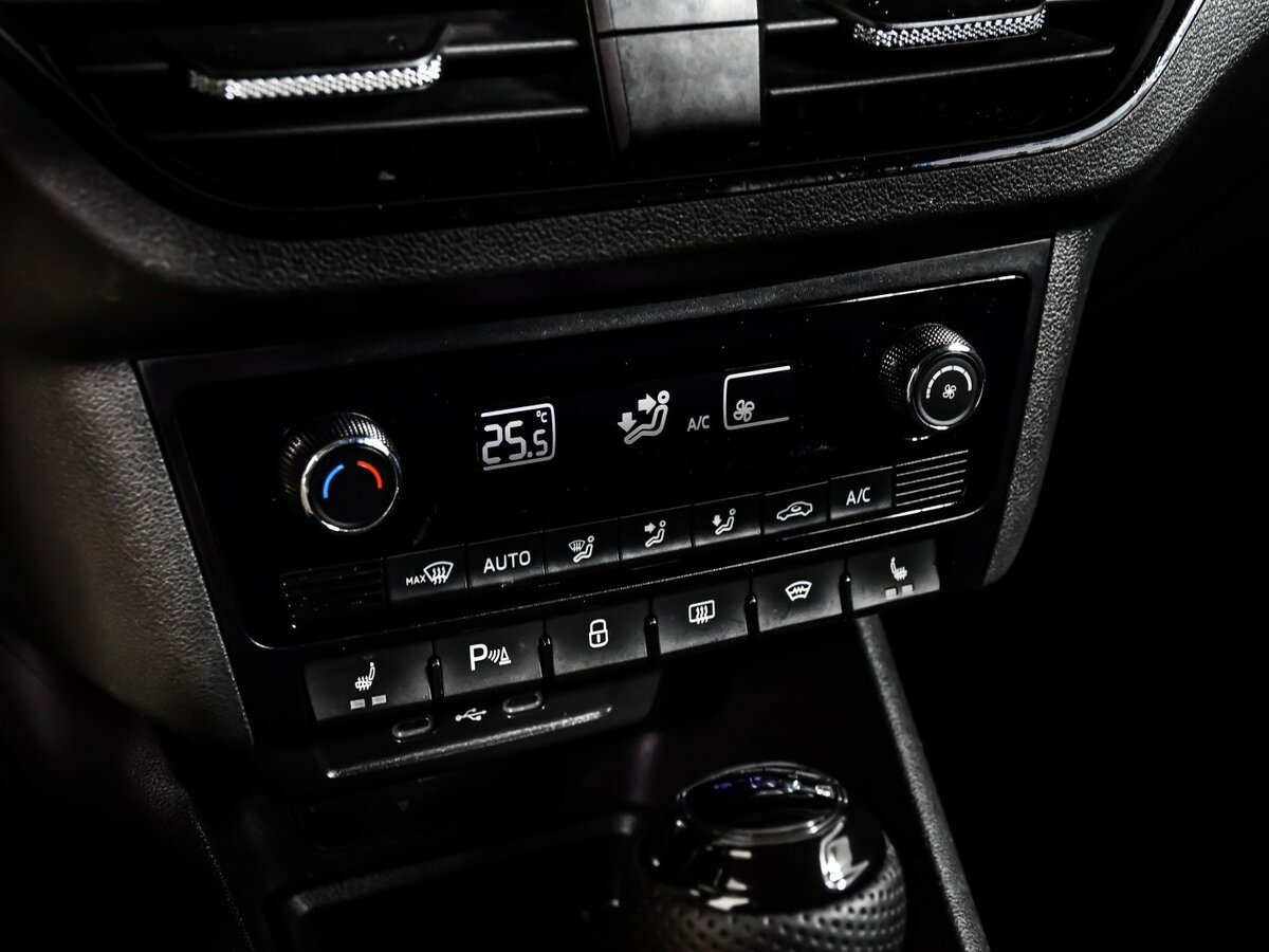 Купить Volkswagen Polo VI, 2020, 119 117 км, фото №15