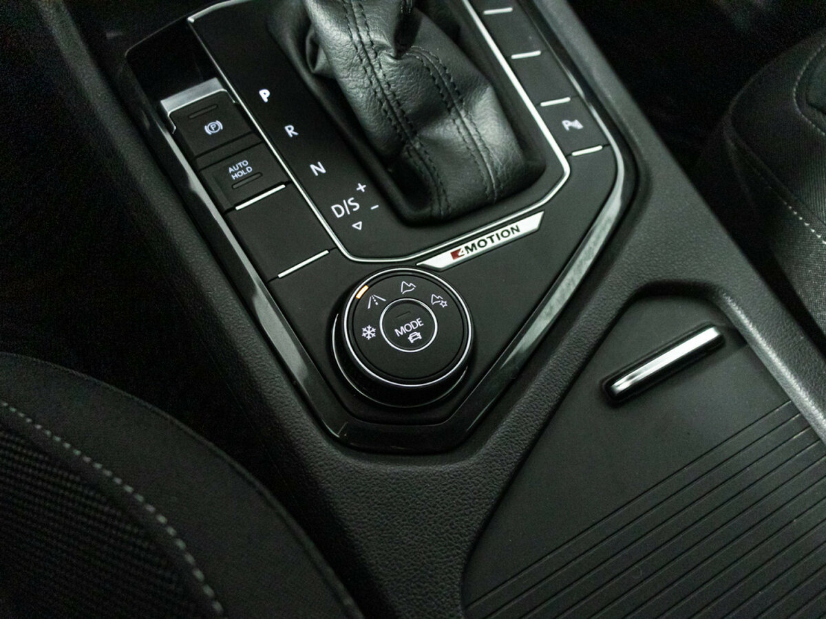 Купить Volkswagen Tiguan II, 2018, 132 436 км, фото №16