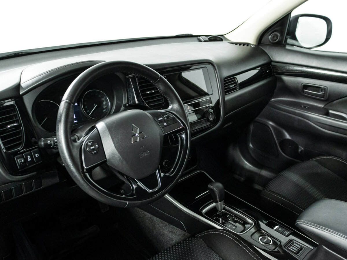 Купить Mitsubishi Outlander III Рестайлинг 3, 2019, 139 151 км, фото №9