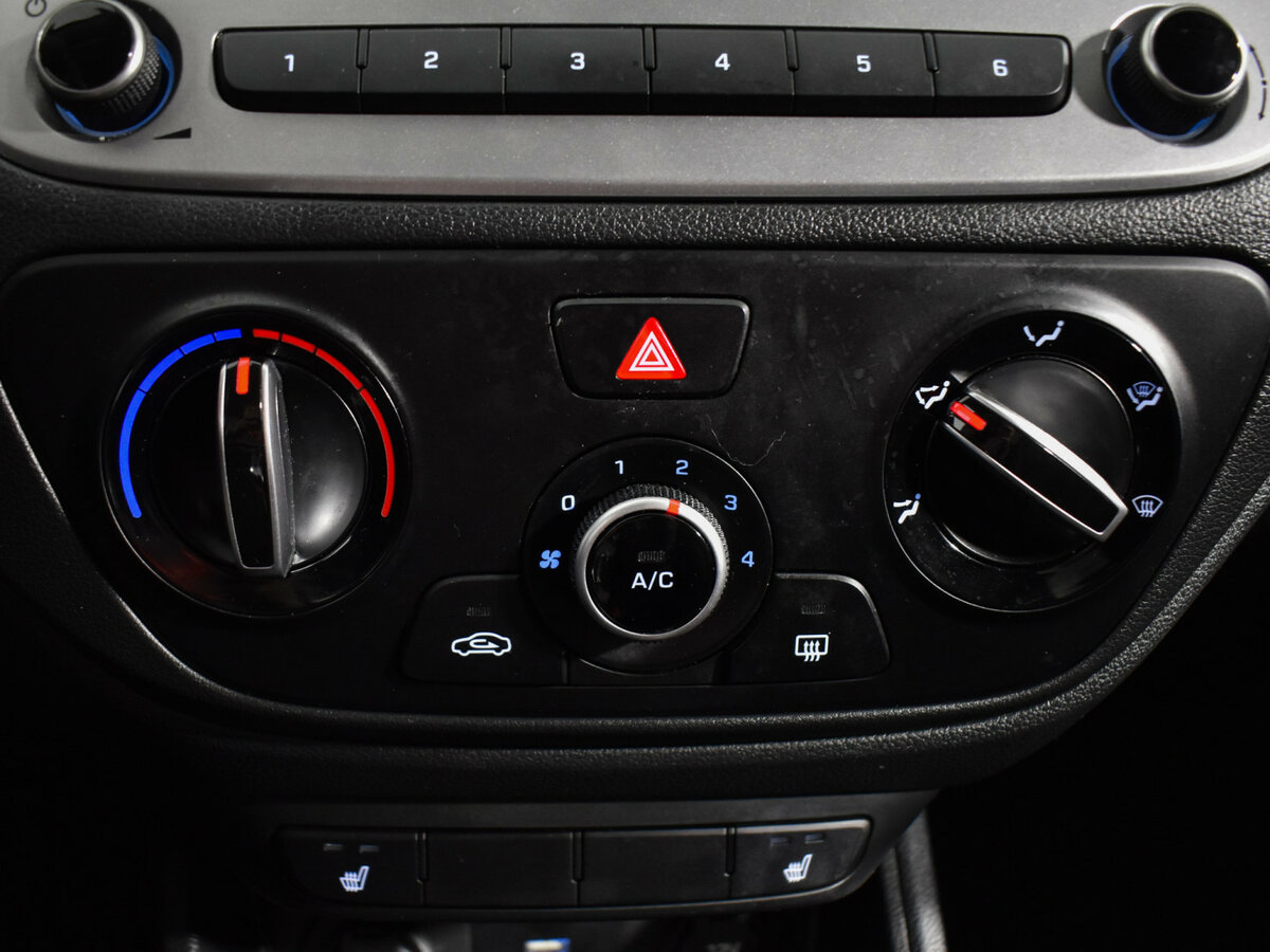 Купить Hyundai Solaris II Рестайлинг, 2020, 80 401 км, фото №16